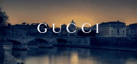 Gucci GIFs .